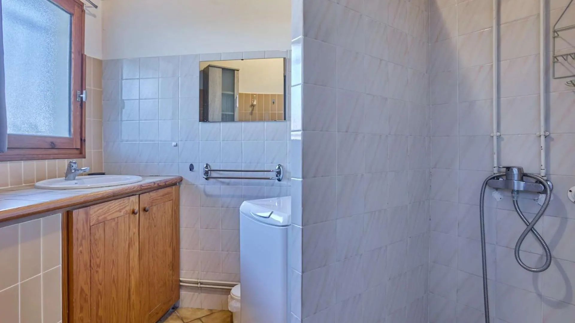 Appartement Charmant T2 Pour 2 A Barbotan Avec Parking Et Wifi - Fr-1-841-80